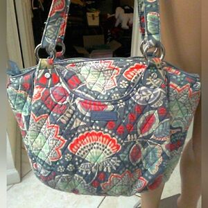 VERA BRADLEY ICONIC QUILTED SHOULDER BAG FLORAL SPACIOUS GREY ORANGE GREEN